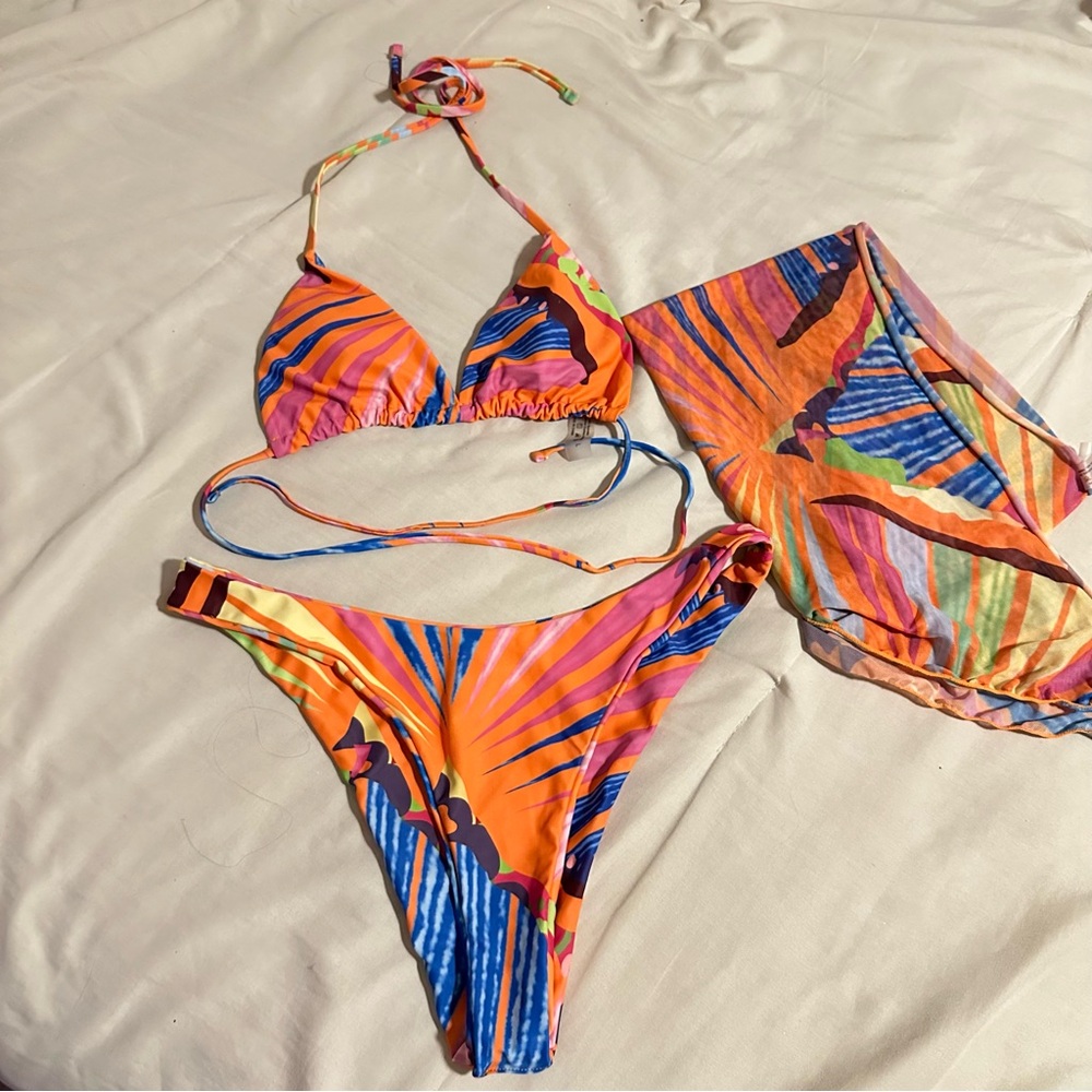 SHEIN Multicolor Bikini Set - Picture 2 of 3